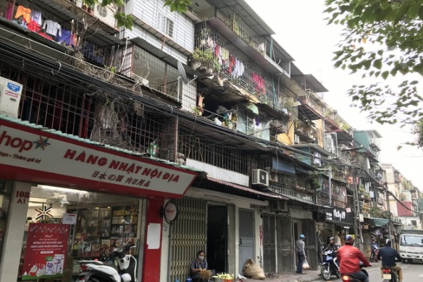 Cải tạo chung cư cũ ở Hà Nội: Nhiều hộ tầng 1 không hợp tác