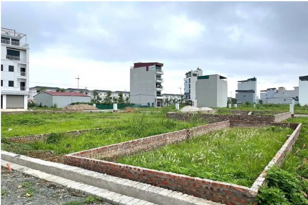 Mức độ quan tâm đất nền giảm mạnh sau 