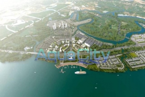 Aqua City