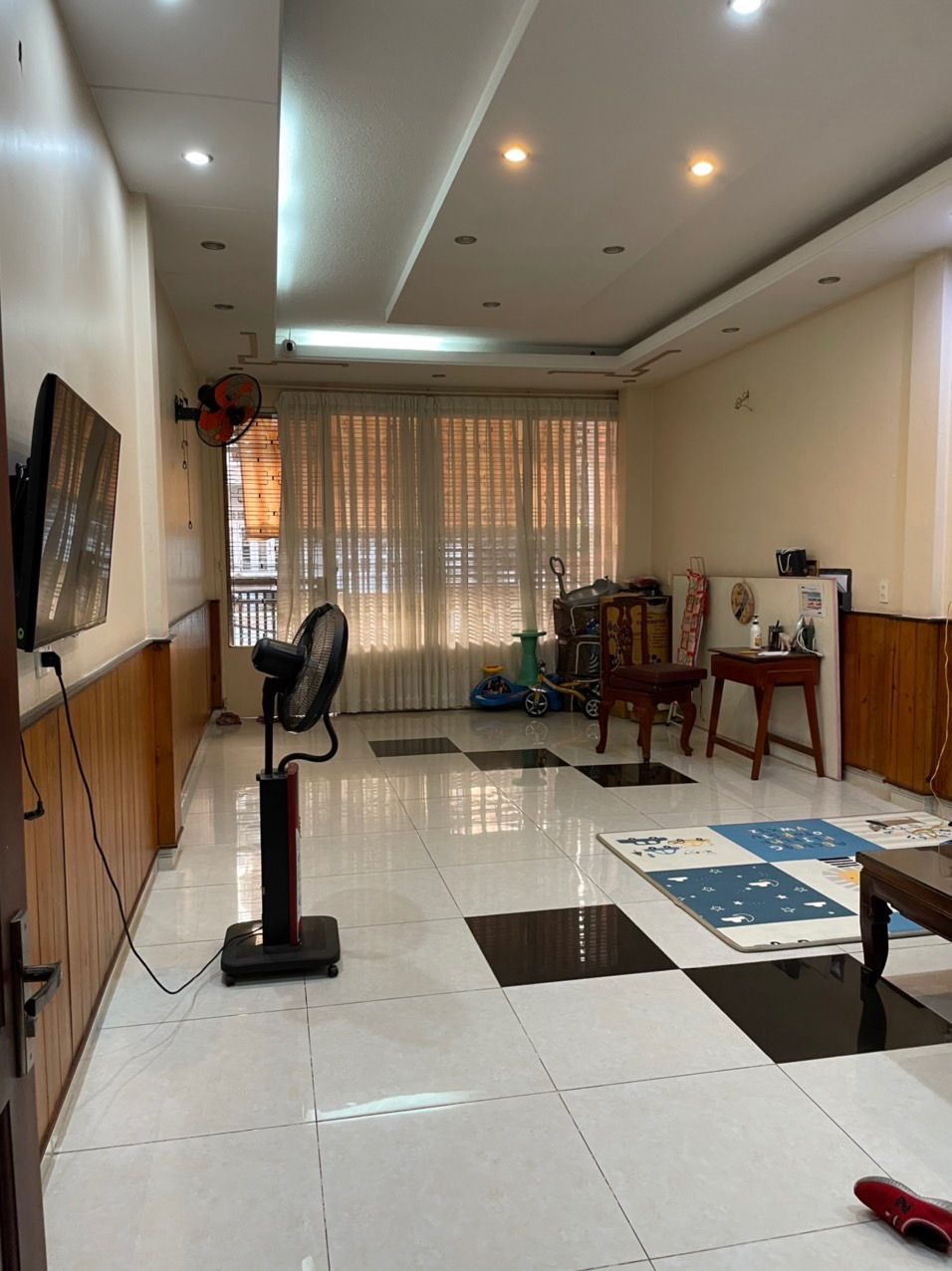 Cho thuê nguyên căn nhà mặt tiền chợ Nhị Thiên Đường, Q8. Thuận lợi kinh doanh, văn phòng, gia đình