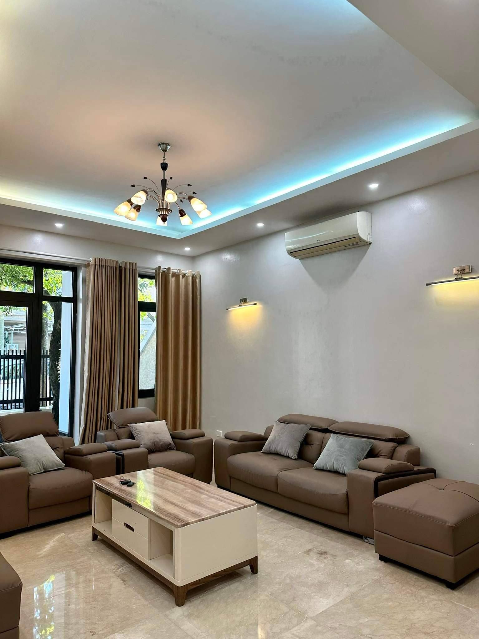Cần cho thuê gấp Biệt thự Ciputra Xuân La Tây Hồ DT 180m Khu T7