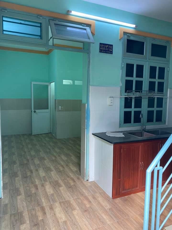 Bán nhà 4x7 môt lầu hai wc tth21 Q12 mặt tiền hẻm 12m kd buôn bán nho le được