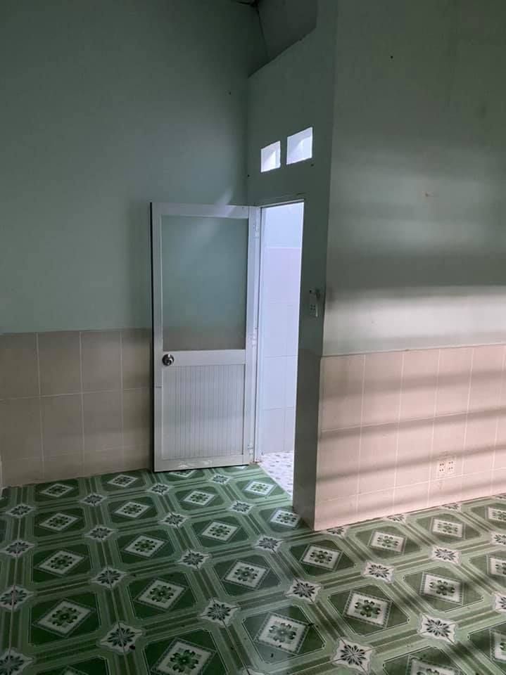 Bán nhà 4x7 môt lầu hai wc tth21 Q12 mặt tiền hẻm 12m kd buôn bán nho le được