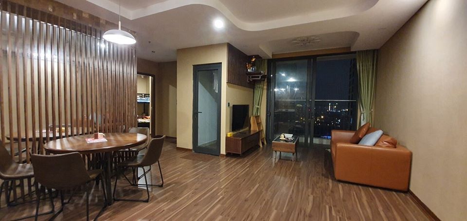 Chuyển nhượng căn 3pn,2vs Tòa G1 Vinhomes green bay 92m, ban công đông nam