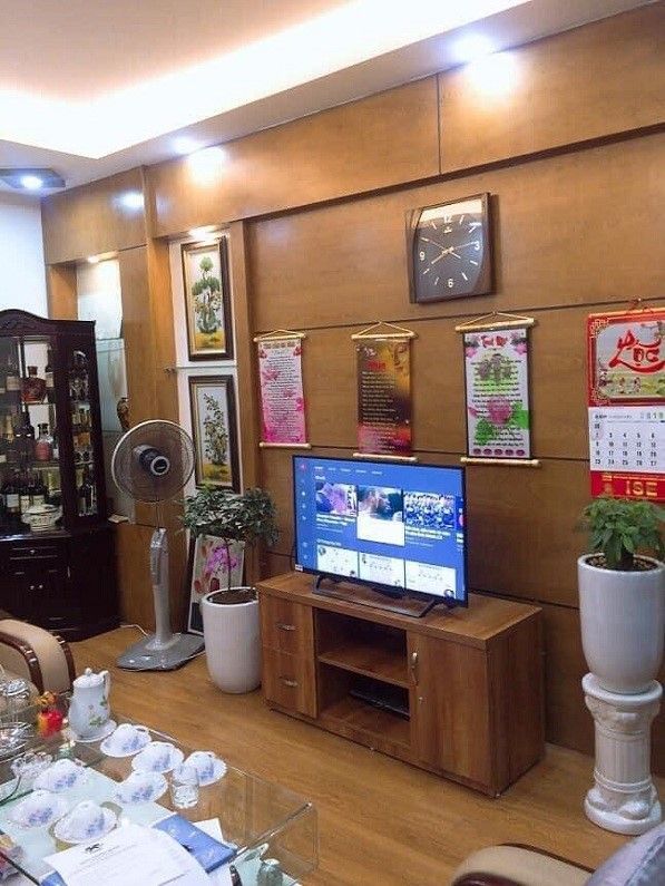 Bán nhà Ngã Tư Sở - gần Royal City, 6 Tầng GARA ô tô 7 chỗ vào nhà, Nhỉnh 5 tỷ.