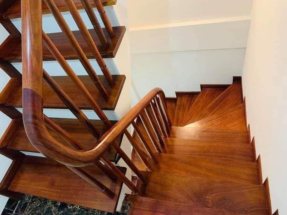 BÁN NHÀ NGÕ NGUYỄN TRÃI 40M2 GẦN ROYAL CITY NGUYỄN TRÃI Ô TÔ ĐỖ GẦN, GIÁ 3.7 TỶ. LH 0988559347