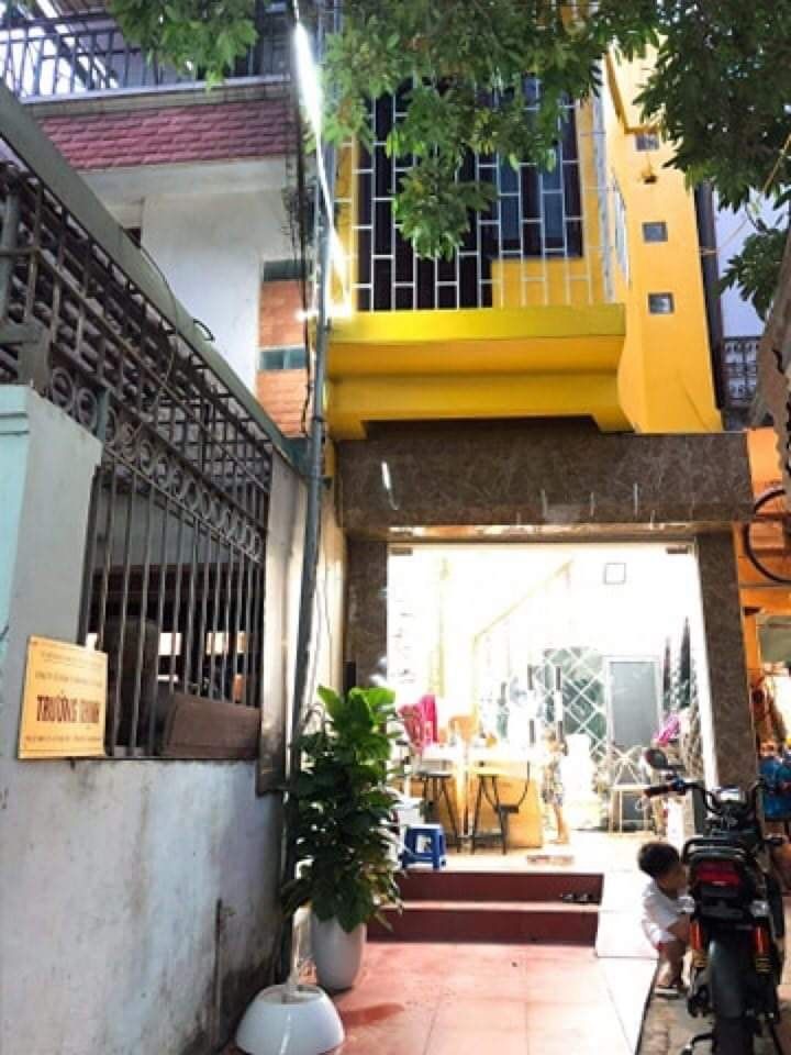 Cho thuê nhà nguyên căn Lê Phụng Hiểu. Giá 8tr/tháng. Đã pull đồ tivi_tủ lạnh_