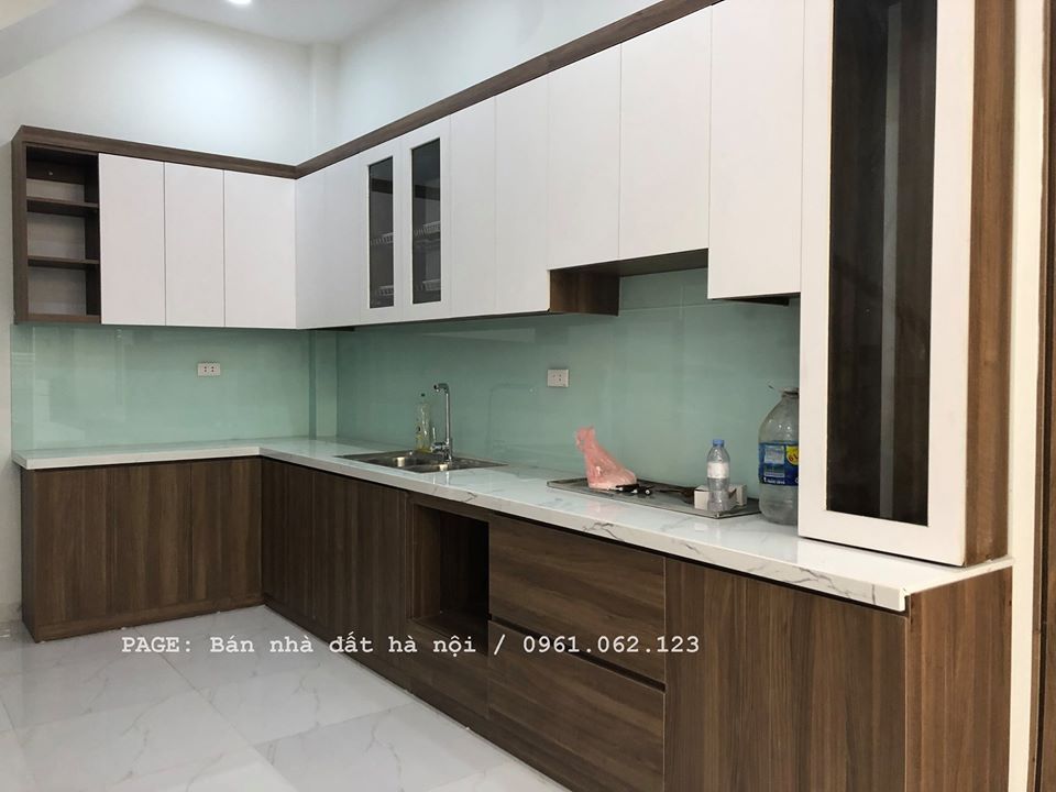 Bán nhà Nguyễn Trãi, Thanh Xuân, diện tích 35m2, xây mới 5 tầng. Full nội thất gồm giường, tủ,kệ TV