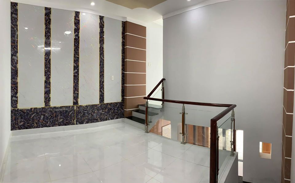 BÁN NHÀ TRẢNG DÀI Đường trước nhà bê tông rộng 6m, thông ra chợ Thanh Hoá, thông ra trục 768