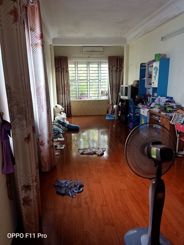 Chính chủ cần bán gấp nhà tại Trích Sài, 150m ra Hồ Tây LH 0975295553