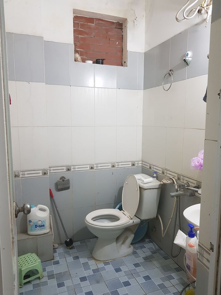Chú mình có phòng như hình cần cho thuê giá rẻ tại ngõ 36 Thịnh Quang (gần Thái Thịnh) giá thuê 2tr