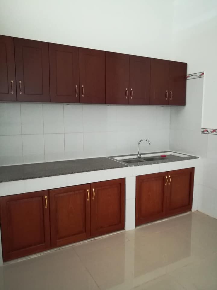 Bán nhà ở cao cấp 1 trệt 2 lầu 1 sân thượng 1 sảnh, 18/38/5 đường XVNT NKCT