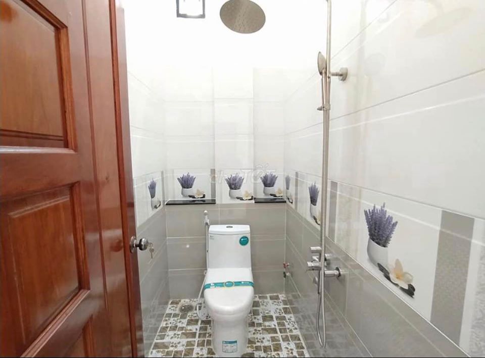 Nhà tôi đi định cư nên cần bán gấp lại căn nhà như hình ở gần Chợ Bình Chánh