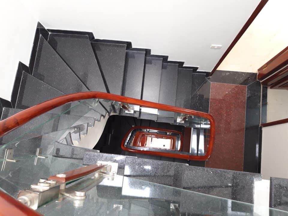 NHÀ MỚI 5 TẦNG THIẾT KẾ TÂN CỔ ĐIỂN- NỘI THẤT VIP - BẢO HÀNH TRỌN ĐỜI - TRUNG TÂM CẦU GIẤY