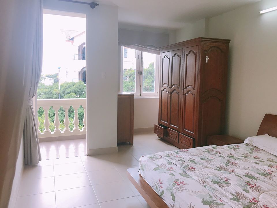 THẢO ĐIỀN, Q.2 - Căn hộ 1 phòng ngủ 60m2 có ban công, full nội thất.
