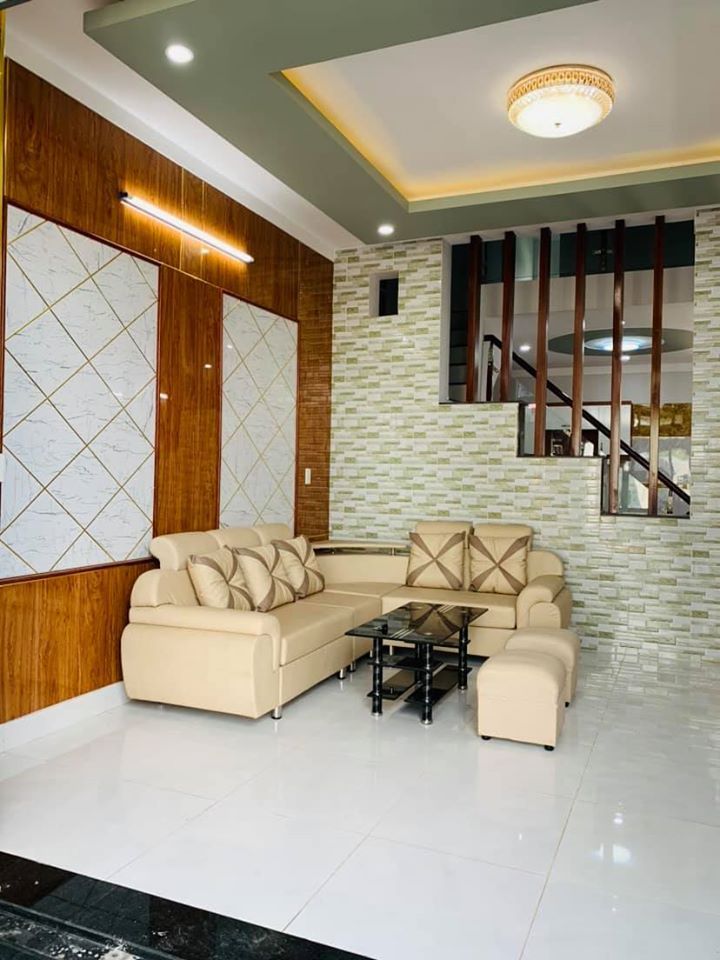 BÁN NHÀ TRẢNG DÀI Đường trước nhà bê tông rộng 6m, thông ra chợ Thanh Hoá, thông ra trục 768