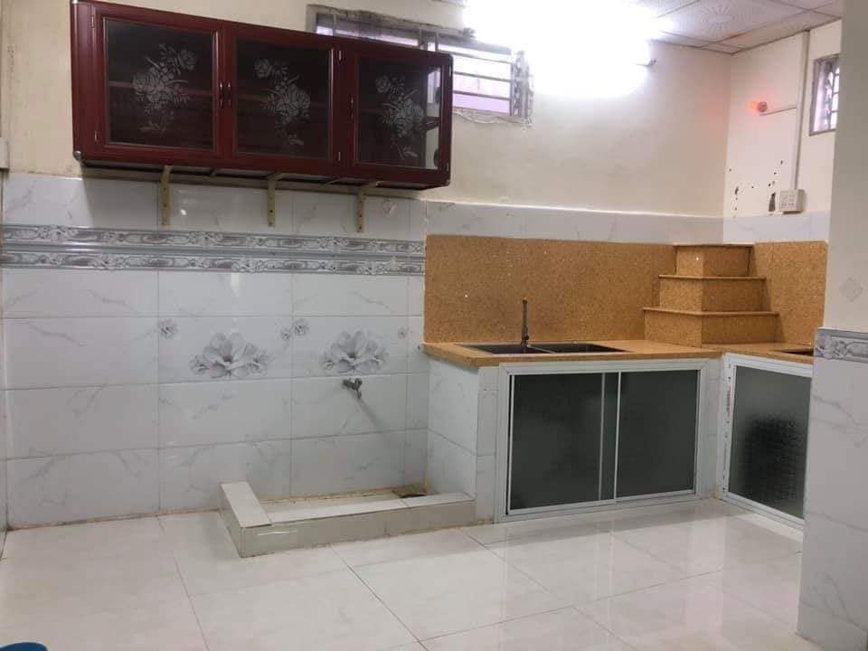 Cho thuê nhà trệt hẻm 118-120 đường Trần Phú. Nhà cách Trần Phú 80m, nhà còn mới và có nội thất