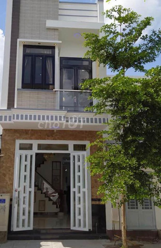 Nhà tôi đi định cư nên cần bán gấp lại căn nhà như hình ở gần Chợ Bình Chánh