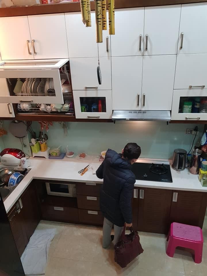 Chính chủ cần bán gấp nhà tại Lạc Long Quân nội thất như mơ mà giá cự rẻ LH 0975295553