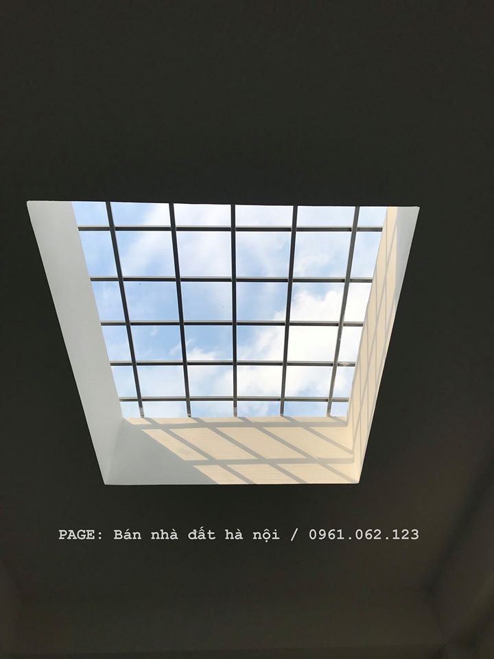 Bán nhà Nguyễn Trãi, Thanh Xuân, diện tích 35m2, xây mới 5 tầng. Full nội thất gồm giường, tủ,kệ TV