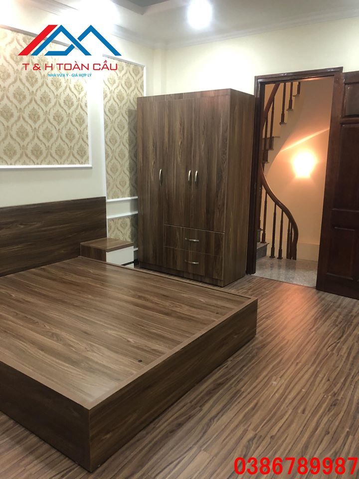BÁN NHÀ TẠI PHƯƠNG CANH,QUẬN NAM TỪ LIÊM GIAO THÔNG THUẬN TIỆN ĐI LẠI , 5P ĐÃ TỚI BẾN XE MỸ ĐÌNH