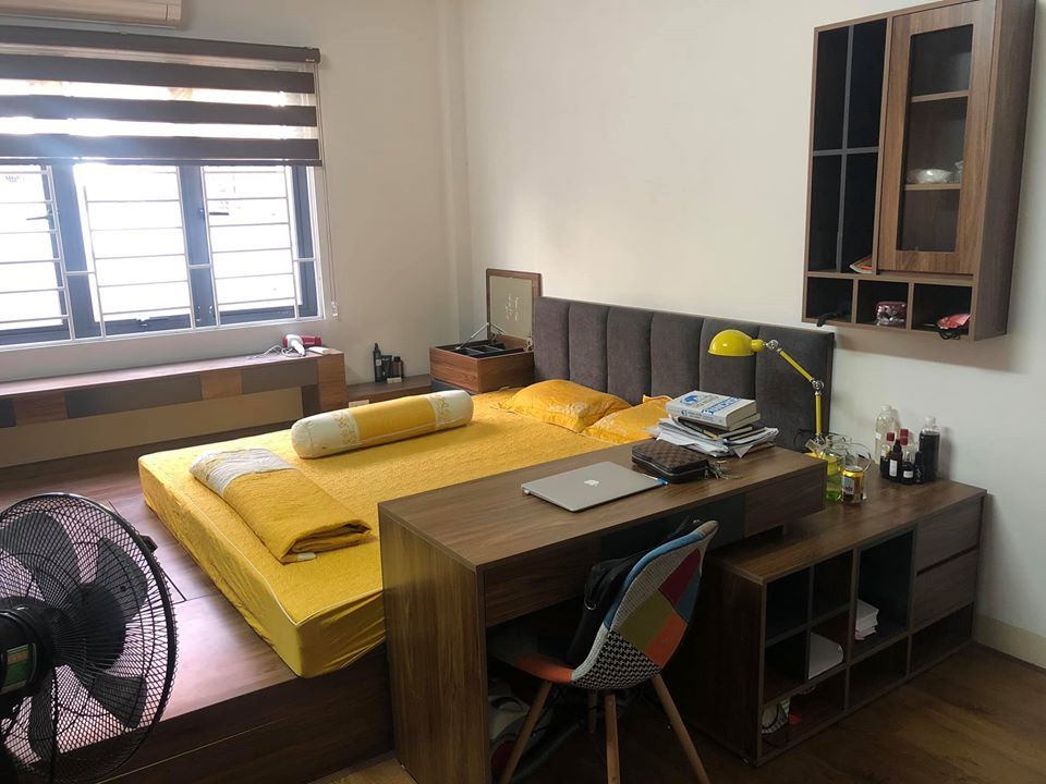 Tôi cần bán nhà Long Biên chính chủ 4 tầng, xây mới tháng 12/2019 , 1 phòng khách rộng, 2 Phòng ngủ