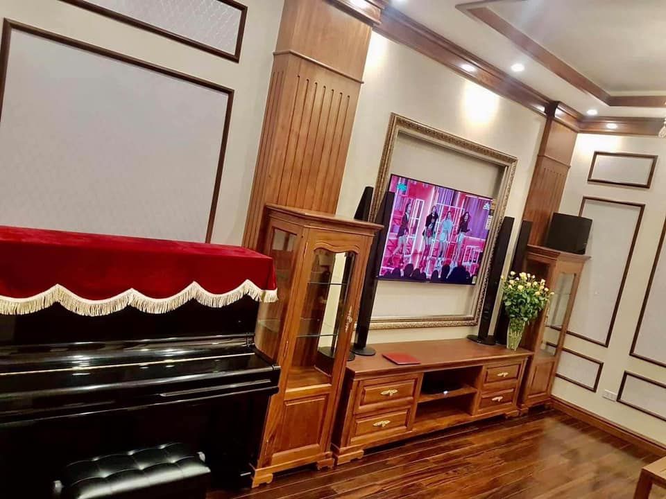 Bán nhà phố Lạc Long Quân quận Tây Hồ, khu vực vip an sỉnh đỉnh cao, nhà nằm trong ngõ rộng