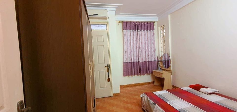 Chủ cần bán gấp.Nhà lệch tầng. 36m2. 4 ngủ.Để lại nội thất.