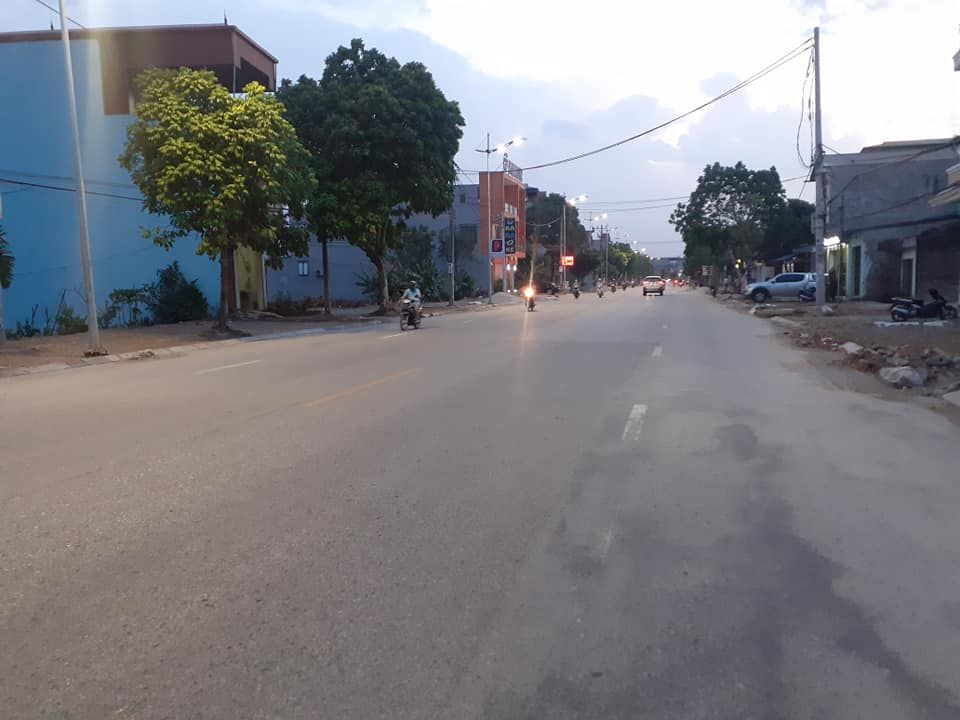 Chính chủ cấn bán nhanh 2 lô đất 1 lô tại mặt đường 21b gần cây xăng phù vân phủ lý