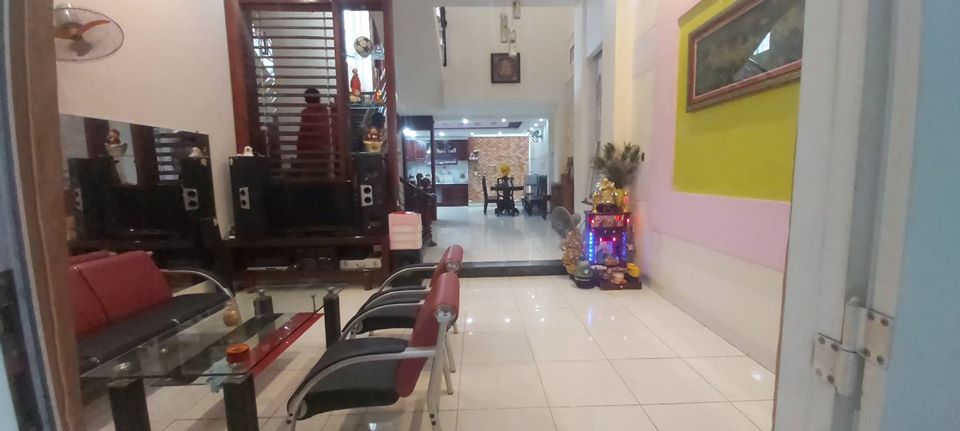 Cho thuê nhà mới, đẹp, đầy đủ nội thất siêu xịn. Địa chỉ hẻm Hai Bà Trưng, cách mặt tiền mấy bước c