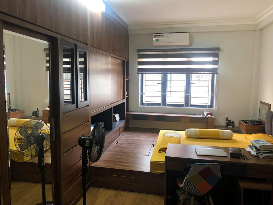 Tôi cần bán nhà Long Biên chính chủ 4 tầng, xây mới tháng 12/2019 , 1 phòng khách rộng, 2 Phòng ngủ