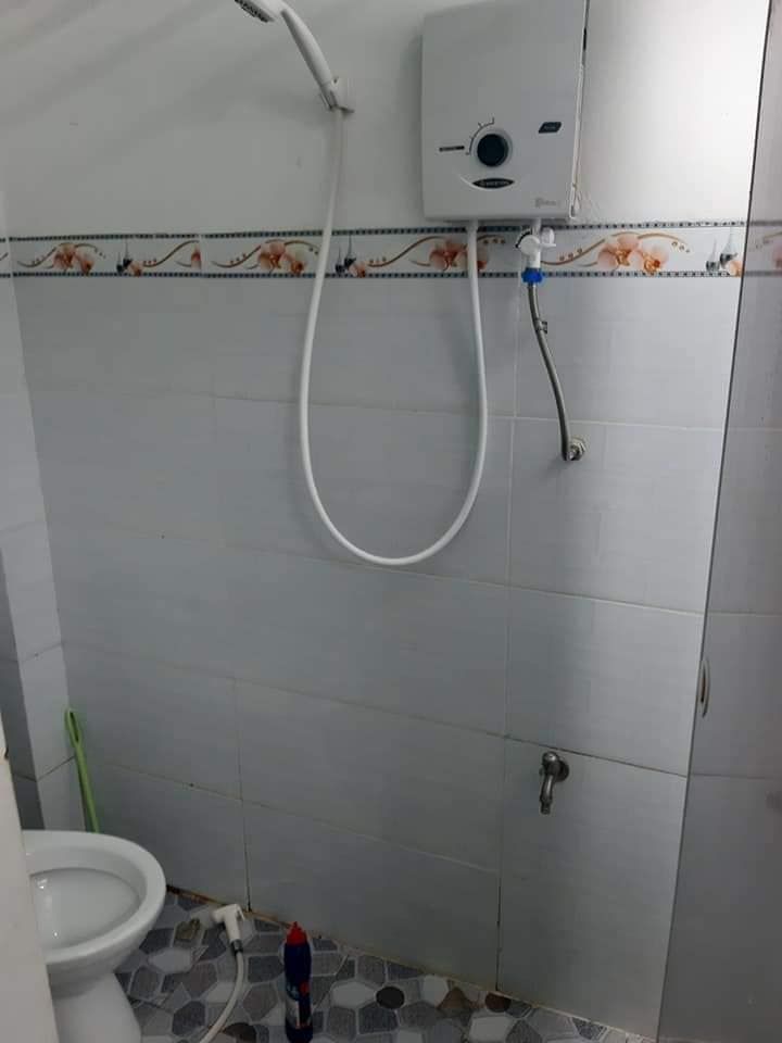 Còn trống 2 phòng nhà trọ 1 trệt 1 lầu mới xây rộng rãi thoáng mát nằm ở hẻm 18 XVNT NKCT