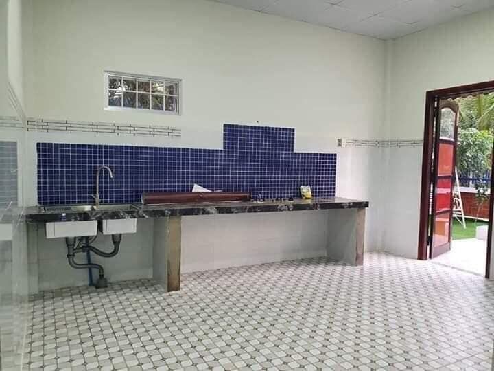 Nhà đẹp HỮU ĐỊNH GẦN CẦU PHÚ DÂN CHỢ TÚ ĐIỀN thiết kế hiện đại, tiện nghi theo tiêu chuẩn biệt thự