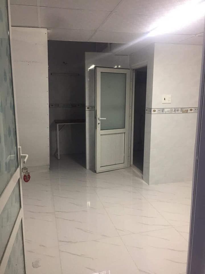 Nhà trọ mới làm cho khách thuê.Diện tích 20m2 gác bê tông 16m2.