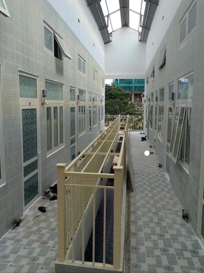 Nhà trọ mới làm cho khách thuê.Diện tích 20m2 gác bê tông 16m2.