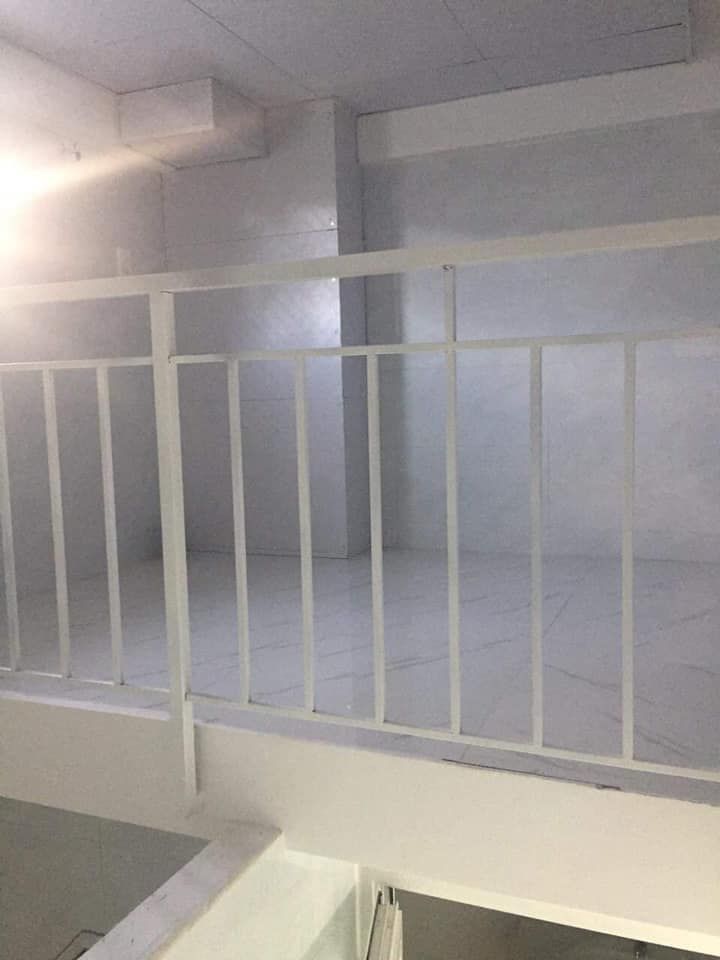 Nhà trọ mới làm cho khách thuê.Diện tích 20m2 gác bê tông 16m2.