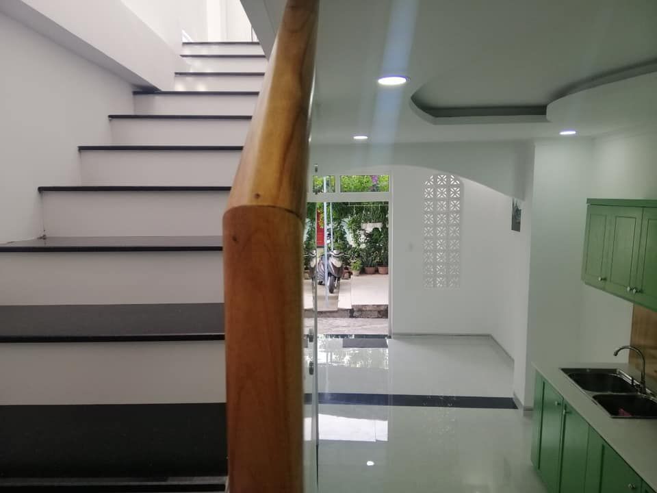 NHÀ LẦU 2 MẶT TIỀN - HẺM OTO QUAY ĐẦU - P. PHÚ TRINH - TP PHAN THIẾT