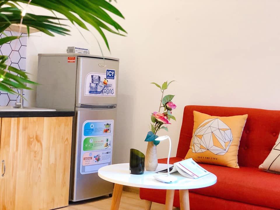 Cho thuê căn hộ full đồ, có 1 cửa sổ lớn, diện tích sử dụng 24m2