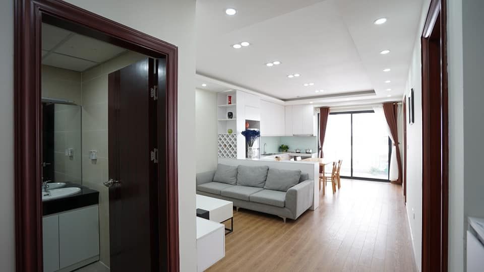 Cho thuê chung cư 219 Trung kính, căn góc sáng 74m, 02 phòng ngủ, phòng khách, bếp, 2 Wc, full đồ