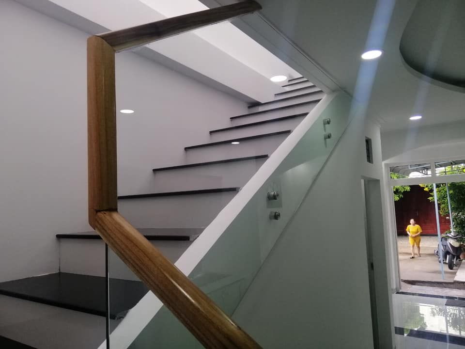 NHÀ LẦU 2 MẶT TIỀN - HẺM OTO QUAY ĐẦU - P. PHÚ TRINH - TP PHAN THIẾT