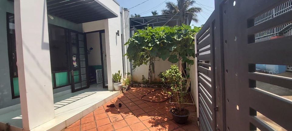 Bán nhà Phường Tân Hoà . 7,5 x 19,5m 1 tỷ 3 đường bê tông 2 ô tô . Cách mặt tiền Phạm Văn Đồng 100