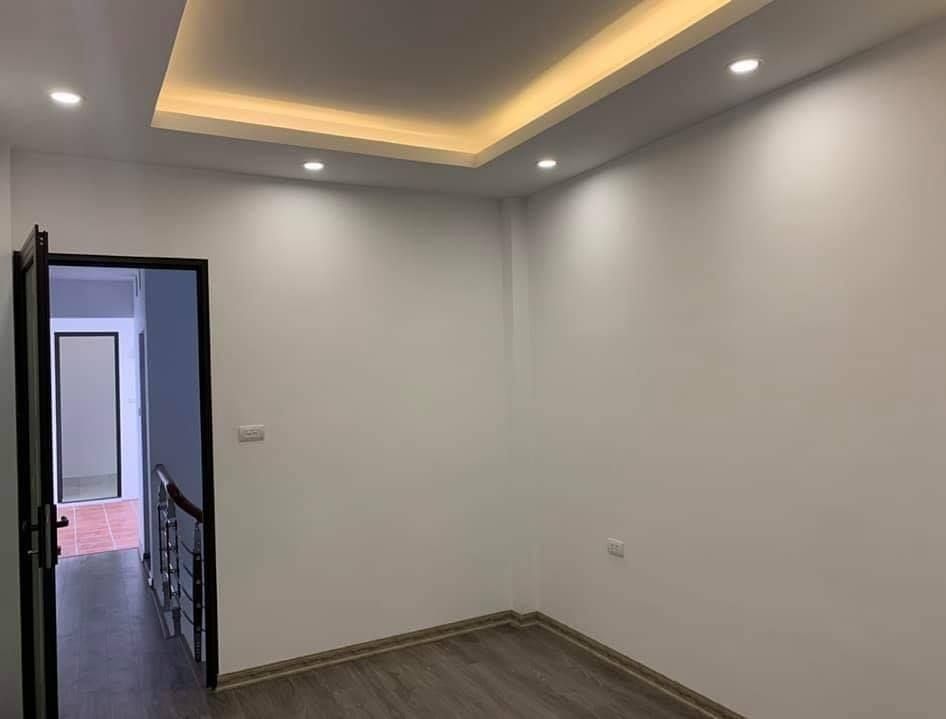 SIÊU RẺ !! Nhà Ngã Tư Sở 40m2*4 tầng nhà mới đẹp về ở ngay giá chào chỉ 3.2 tỷ.