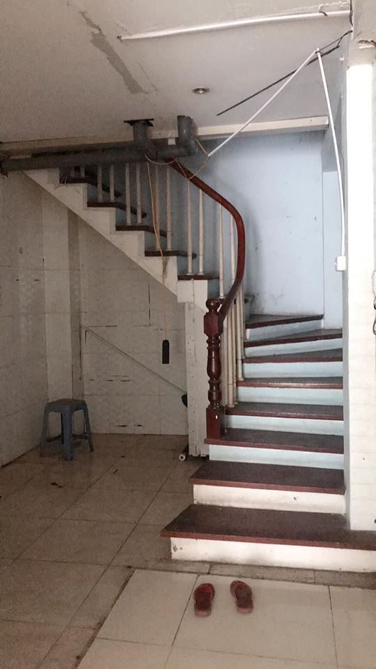 Cho thuê cửa hàng diện tích tầng 1 58m2 để thông sàn.Tầng trên bếp + 1 phòng & s