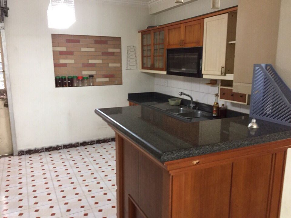 mb 4x15m (1 bếp rộng , 1 phòng khách ) + 1 tầng lửng phòng 30m2 hxh 8m cách chợ 20m khu KD ăn uống