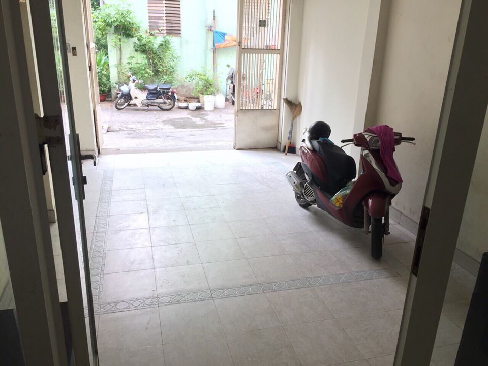 mb 4x15m (1 bếp rộng , 1 phòng khách ) + 1 tầng lửng phòng 30m2 hxh 8m cách chợ 20m khu KD ăn uống