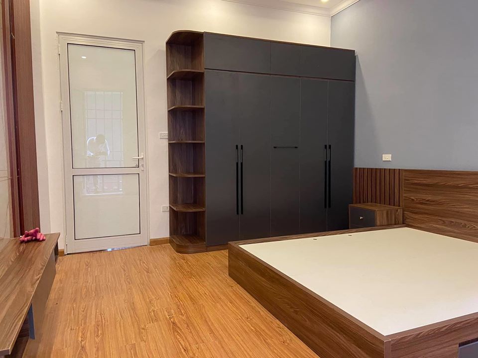 Nhà đẹp hiện đại xây để ở mới đước vài năm nên còn rất chắc chắn Kim Ngưu