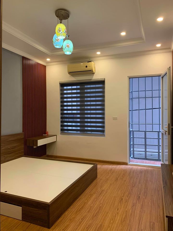 Nhà đẹp hiện đại xây để ở mới đước vài năm nên còn rất chắc chắn Kim Ngưu