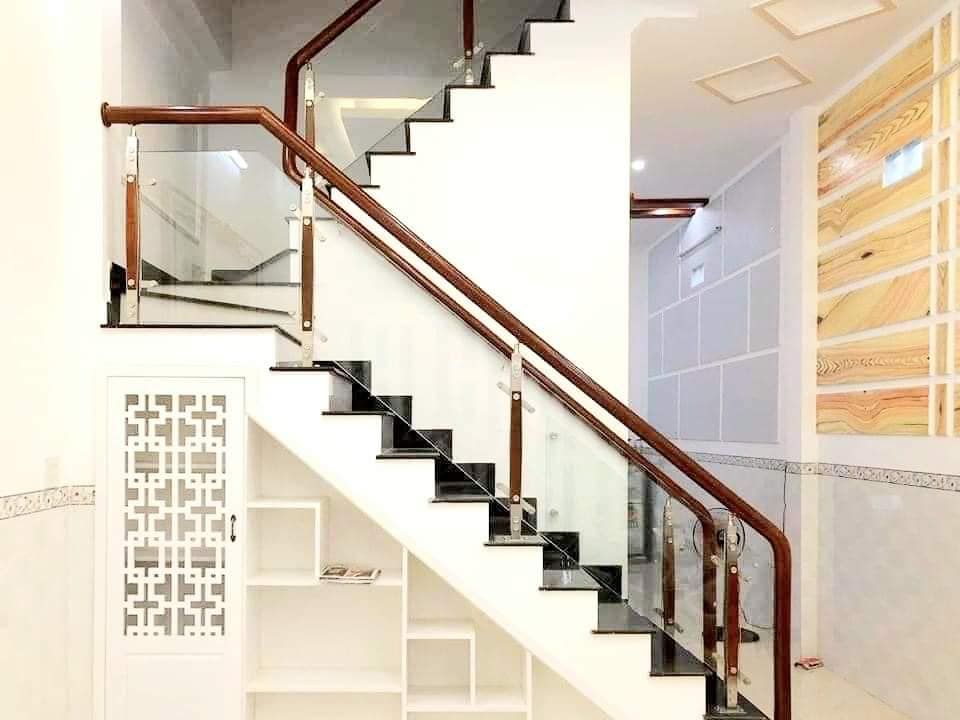 BÁN NHÀ LẦU MỚI ĐẸP KDC 91B, TẶNG FULL NỘI THẤT CHỈ CẦN DỌN VALI VÀO Ở
