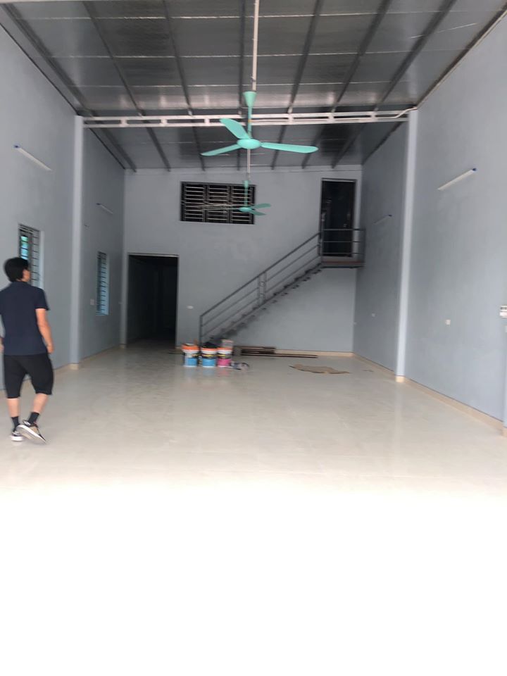 Cho thuê cửa hàng kinh doanh mặt tiền 6x20 nhà vừa xây ngay đường 36 cạnh ủy ban phường Đồng văn