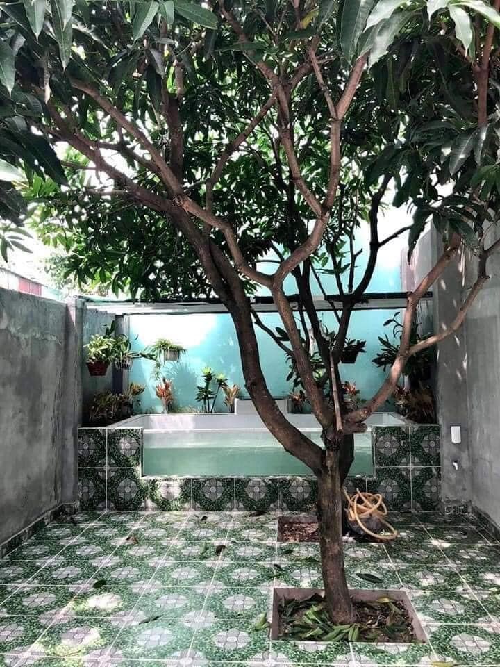 bán căn nhà mặt tiền ngay chợ Ngã Ba Bầu .đường Bùi văn Ngữ .Q12.vị trí đẹp kinh doanh ok